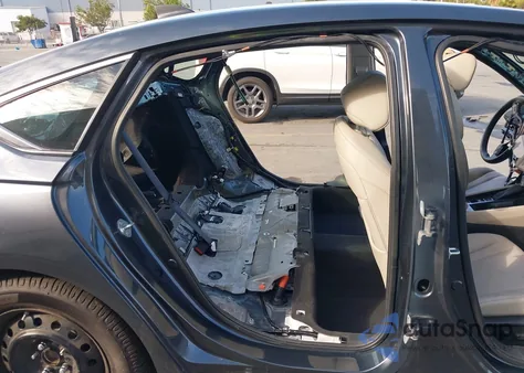 2023 Honda Accord Touring Hybrid z USA, uszkodzony, nr VIN 1HGCY2F85PA016053